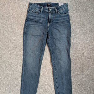 NYDJ ALINA convertible ankle jeans with a 1 button fly size 10